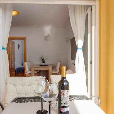 Apartamento Mit Terrasse Und Meerblick By Interhome Dramalj