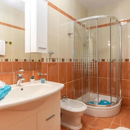 Apartamento Mit Terrasse Und Meerblick By Interhome Dramalj