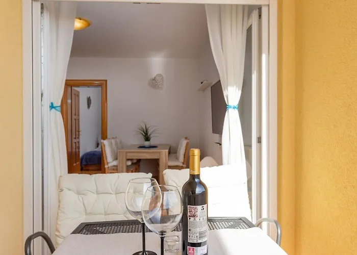 Apartamento Mit Terrasse Und Meerblick By Interhome Dramalj