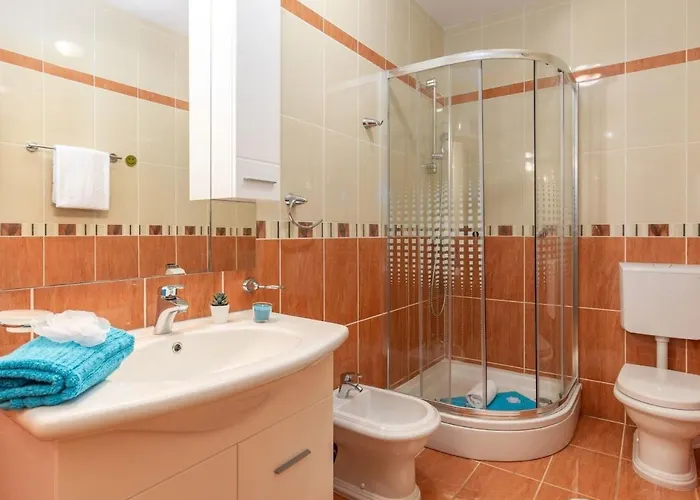 Apartamento Mit Terrasse Und Meerblick By Interhome Dramalj