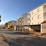 아파트 Mit Terrasse Und Meerblick By Interhome